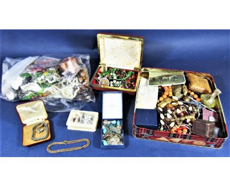 Collection of vintage costume jewellery to include an antique yellow metal bracelet (a boxful) 