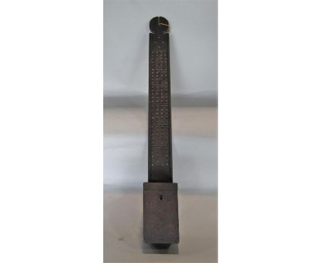 Early primitive oak hanging cribbage board with box to the base, 68cm long 
