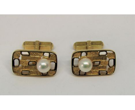 Pair of vintage 18k cufflinks set with cultured pearls, 10.7g 
