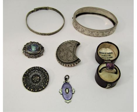 Collection of silver jewellery to include an early 20th century enamelled pendant, maker 'WPC', Birmingham 1918, a mother of 