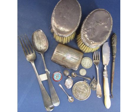 A mixed collection of silver comprising an engine turned cigarette case, an Old English table fork, Old English table spoon, 