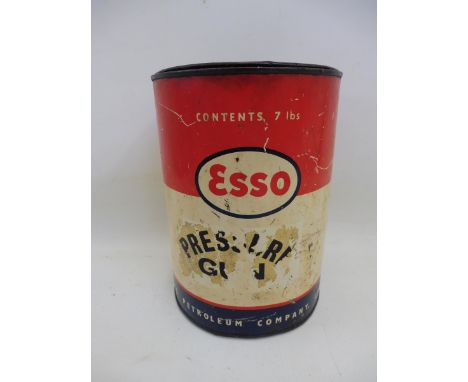 An Esso pressure gun 7lb grease tin.