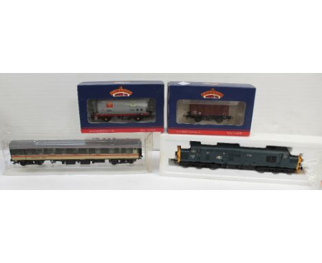 A boxed Bachmann Branch-Line locomotive 32-775 Class 370 diesel BR blue split head, 39-104 BR MkI restaurant buffet car RBR I