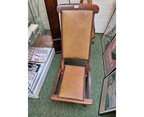 Low Edwardain folding chair with button and Leatherette upholstery 