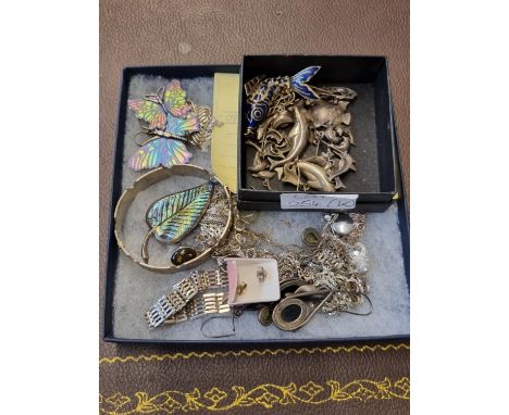 Collection of assorted Silver Jewellery to include Bangle, Bracelet etc 