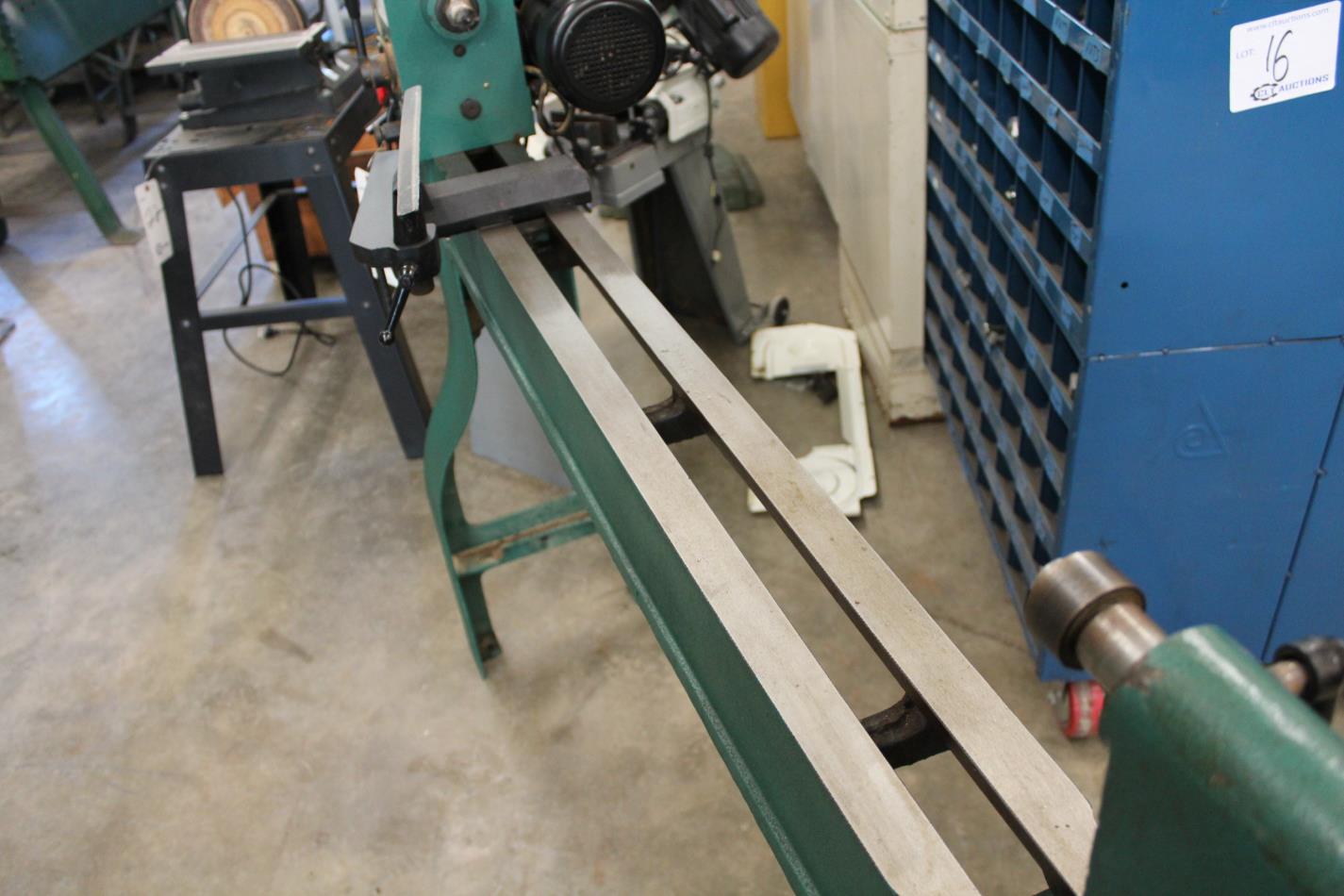Grizzly G0584 Swivel Head Wood Lathe 14.5" swing, 43" between centers