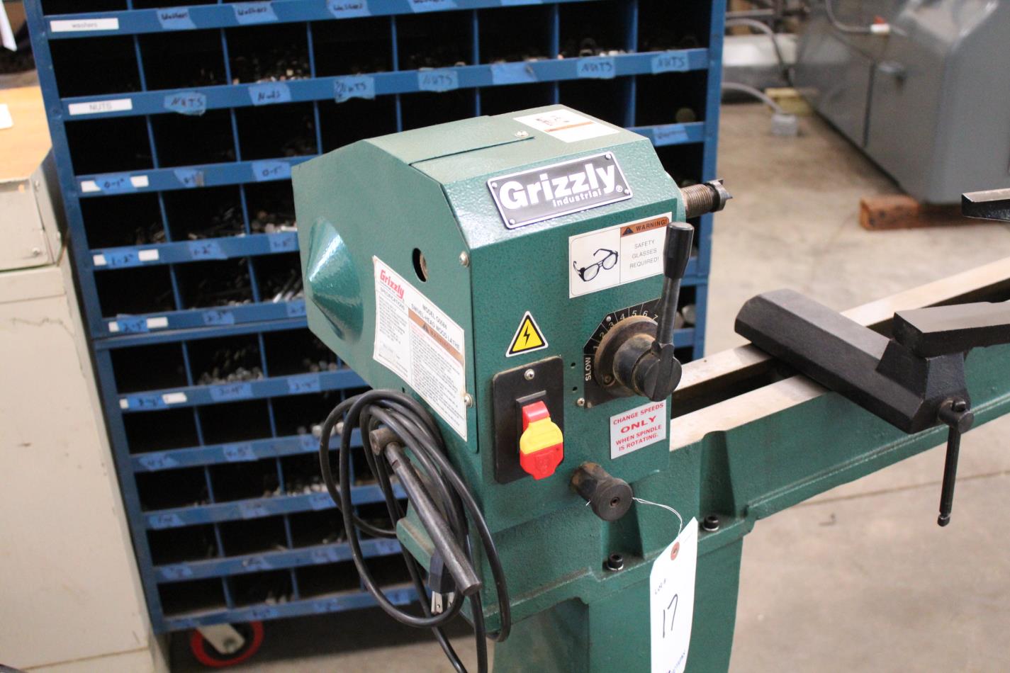 Grizzly G0584 Swivel Head Wood Lathe 14.5" swing, 43" between centers