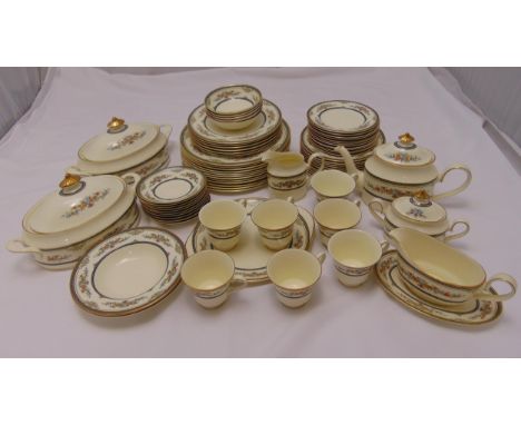 Minton Stanwood dinner and tea service to include plates, bowls, serving dishes, sauce boat and stand, cups and saucers (72)