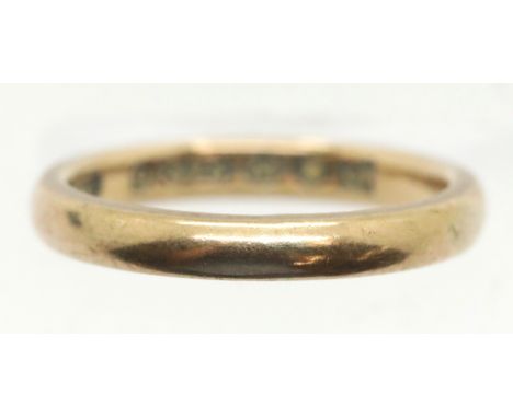 9ct gold plain wedding band, size K, 2.6g. P&amp;P Group 1 (£14+VAT for the first lot and £1+VAT for subsequent lots) 