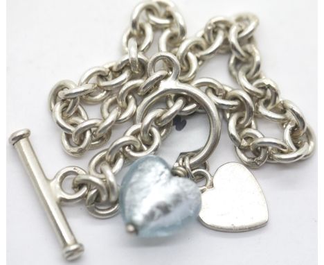 Ladies heavy round link T-bar bracelet and heart pendant. P&amp;P Group 1 (£14+VAT for the first lot and £1+VAT for subsequen