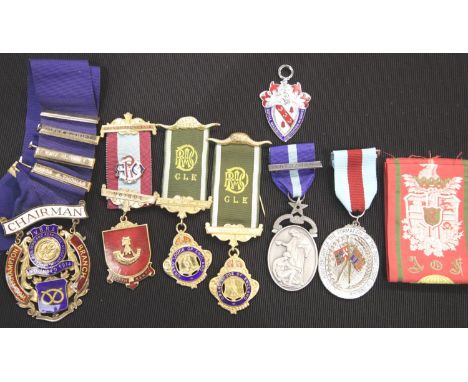 Four mixed masonic jewels and a boxed VBRA Chairman's sash medal. P&amp;P Group 1 (£14+VAT for the first lot and £1+VAT for s