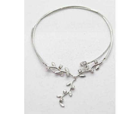 Boxed 9ct white gold Beaverbrooks stone set necklace, 7.2g. P&amp;P Group 1 (£14+VAT for the first lot and £1+VAT for subsequ
