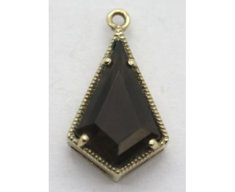 9ct gold smokey quartz pendant with diamond cut edge. P&amp;P Group 1 (£14+VAT for the first lot and £1+VAT for subsequent lo