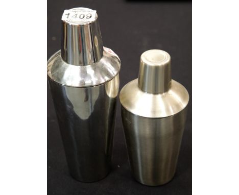 Two Art Deco stainless steel shakers. P&amp;P Group 1 (£14+VAT for the first lot and £1+VAT for subsequent lots) 