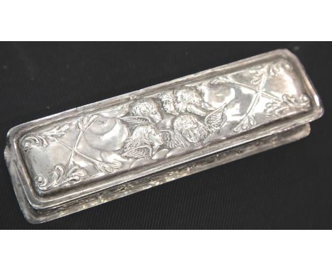 Edward VII hallmarked silver rectangular trinket box with relief cherub decoration, L: 19 cm W:110. P&P Group 1 (£14+VAT for 