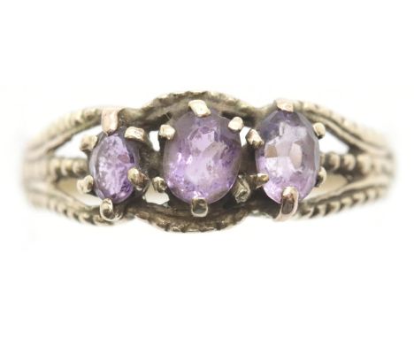 9ct gold amethyst set ring, size O/P, 2.7g.  P&amp;P Group 1 (£14+VAT for the first lot and £1+VAT for subsequent lots) 