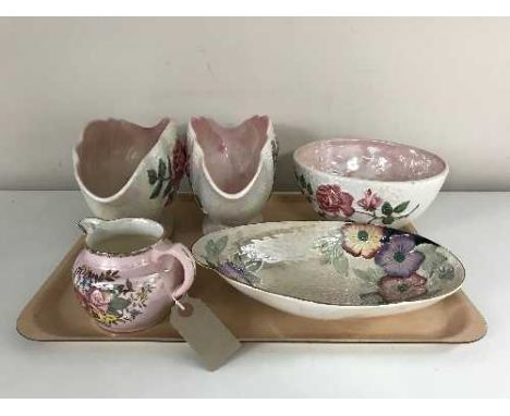 A tray of five pieces of Maling china 