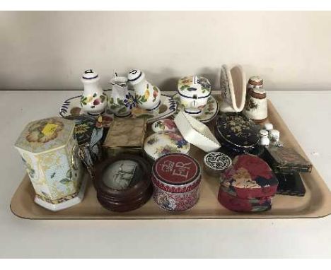 A tray of Spode Sumatra china mantel clock, thimbles, trinket boxes, etc 