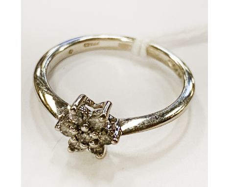 PLATINUM &amp; DIAMOND FLORAL CLUSTER RING - SIZE M - 3.7 GRAMS APPROX 