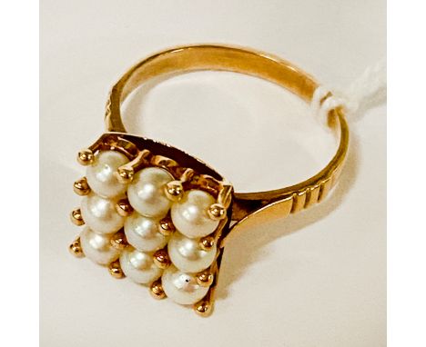 GOLD &amp; PEARL RING APPROX 3.8G - SIZE M