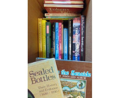 [MISCELLANEOUS] Holt, Tonie & Valmai. Till the Boys Come Home. The Picture Postcards of the First World War, first edition, M