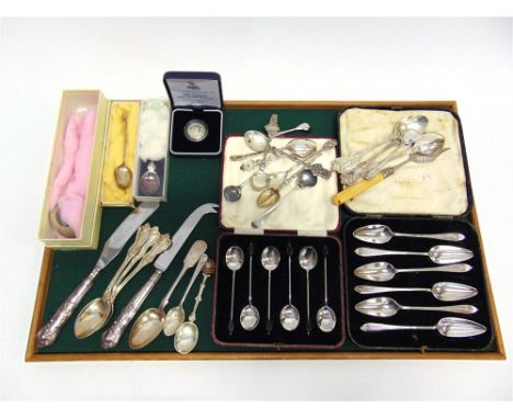 A COLLECTION OF SILVER silver coloured and continental flatware, including: a cased set of silver grape fruit spoons; antique