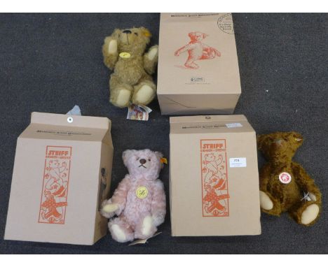 Three small Steiff Teddy bears, boxed 