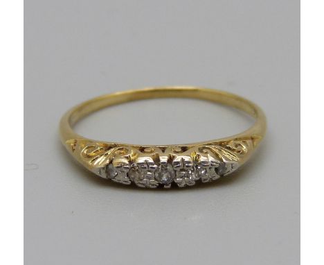 A vintage 18ct gold, five stone diamond ring, 1.7g, M 