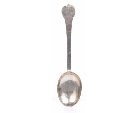 A William III English Provincial silver rat-tail trefid spoon,With ribbed rat-tail to the back of bowl, the reverse prick-dot