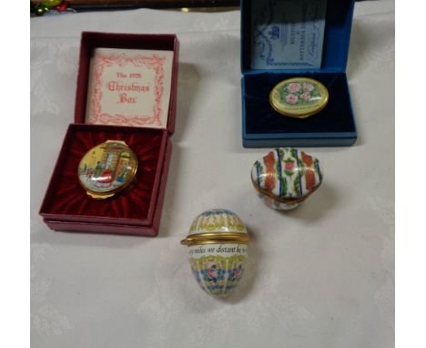 A Halcyon Days enamel box made for Christmas 1978 in original presentation box, a similar with tea rose decoration and an unb
