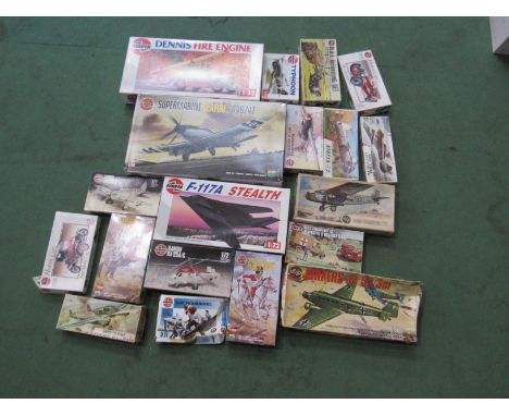 A collection of Airfix plastic model kits to include 1:72 scale Hawker Typhoon, Bristol 192, Fairey Firefly 5, Focke-Wulf 189