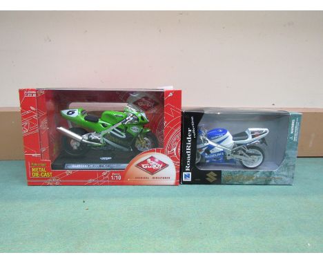 A boxed Guiloy 1:10 scale diecast Kawasaki ZX ZRR motorcycle and New Ray 1:12 scale Suzuki GSX-R-750 (2)