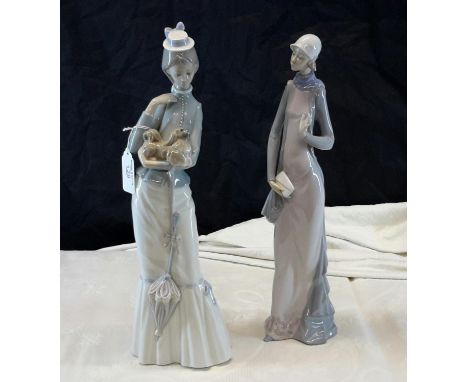 Two large Lladro lady figurines, 37cm tallest 