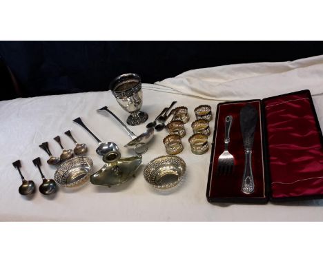 A collection of EP & silver plated wares to include, large ladle, spoon, two pierced deco bowls & boxed serving set 