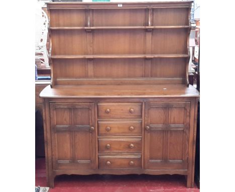 Ercol living room dresser,169x147x51cm 