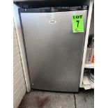 MASTERCHEF Mini fridge / MASTERCHEF Mini-réfrigérateur