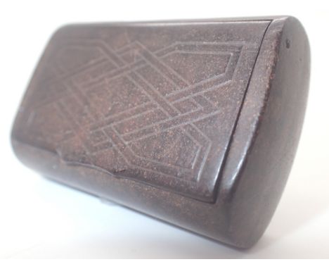 Vintage bakelite snuff box, L: 6 cm