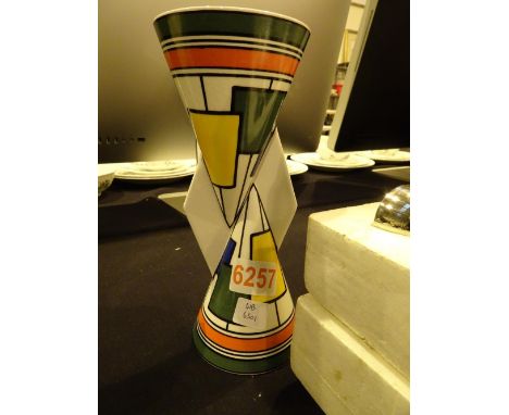 Wedgwood Clarice Cliff Circle and Squares Yo Yo vase