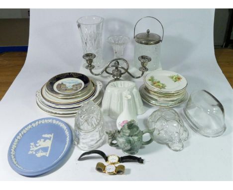 A collection of crystal &amp; molded glassware to include, drinking glasses, vases, fruit bowl, together with ceramic wares i