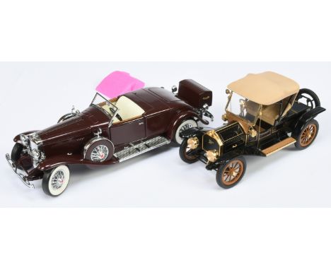 Franklin Mint 1/24th scale pair (1) B11RR77 1935 Duesenberg 'J' convertible coupe (2) B11RU75 1910 Cadillac Model Thirty road