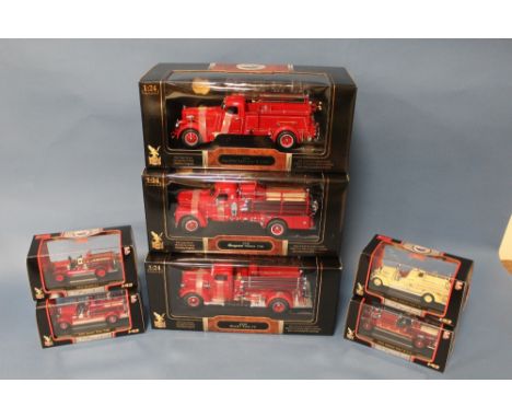 THREE BOXED ROAD SIGNATURE 1:24 SCALE FIRE ENGINES, to include 1938 Mack Type 75, 1939 American LaFrance B550RC, 1958 Model 7