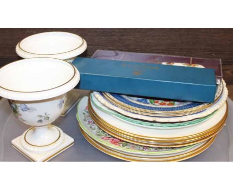 GROUP OF CERAMICS
including ornothology plates 'British Birds' Coalport plates, a Royal Worcester stainless steel knife, a Ro