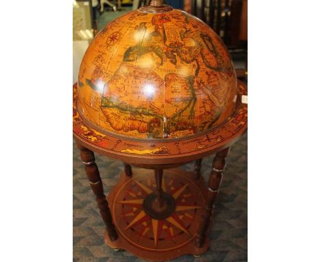 FOX HUNTER STYLE GLOBE SHAPED DRINKS CABINET 