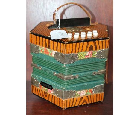 20TH CENTURY TWENTY BUTTON CONCERTINA BY ARALDO
with leather bellows, diameter 8", working
