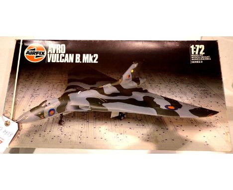 Airfix 09002 Avro Vulcan MK5 kit 1/72 scale. P&amp;P Group 1 (£14+VAT for the first lot and £1+VAT for subsequent lots) 