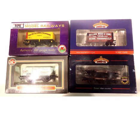 Bachmann and Dapol wagon including Conflat x2 and New Hey Coop. P&amp;P Group 1 (£14+VAT for the first lot and £1+VAT for sub