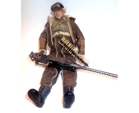 Dragon 1/6 scale action figurine, WWII USAAF bomber crew with machine gun. P&amp;P Group 2 (£18+VAT for the first lot and £2+