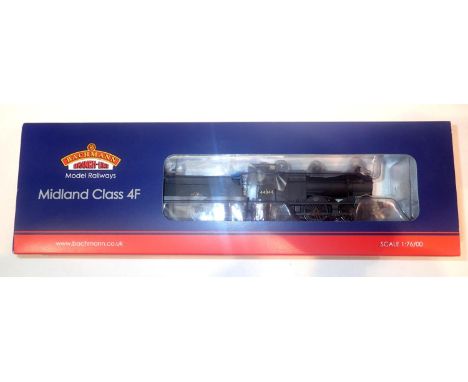 Bachmann 31-884 class 4F 44044, BR black late crest, weathered. P&P Group 2 (£18+VAT for the first lot and £2+VAT for subsequ