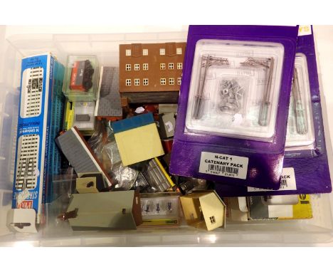 N gauge acessories including points (x6) Dapol Centenary packs (x2), buses, cars, figurines, plastic buildings, signs etc. P&
