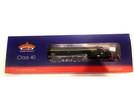 Bachmann 32-481 class 40 D369, BR green small panel crest. P&P Group 2 (£18+VAT for the first lot and £2+VAT for subsequent l